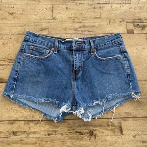 Levi’s Straight Leg 505 Denim Shorts Size 8M